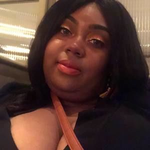 Meet your Posher, Latia